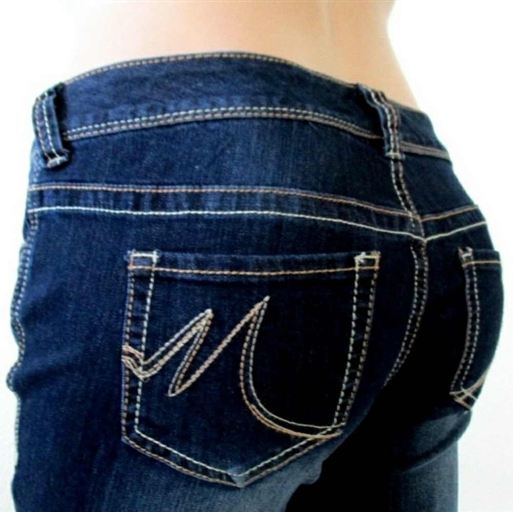 Maurices Jeans Size 1/2 Regular Slim Boot NWT